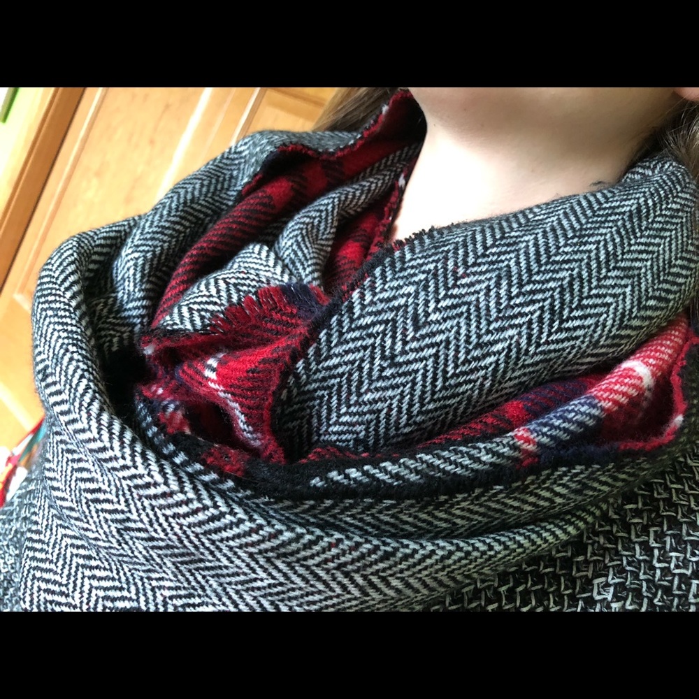 Reversible scarf - Picture 2 of 2